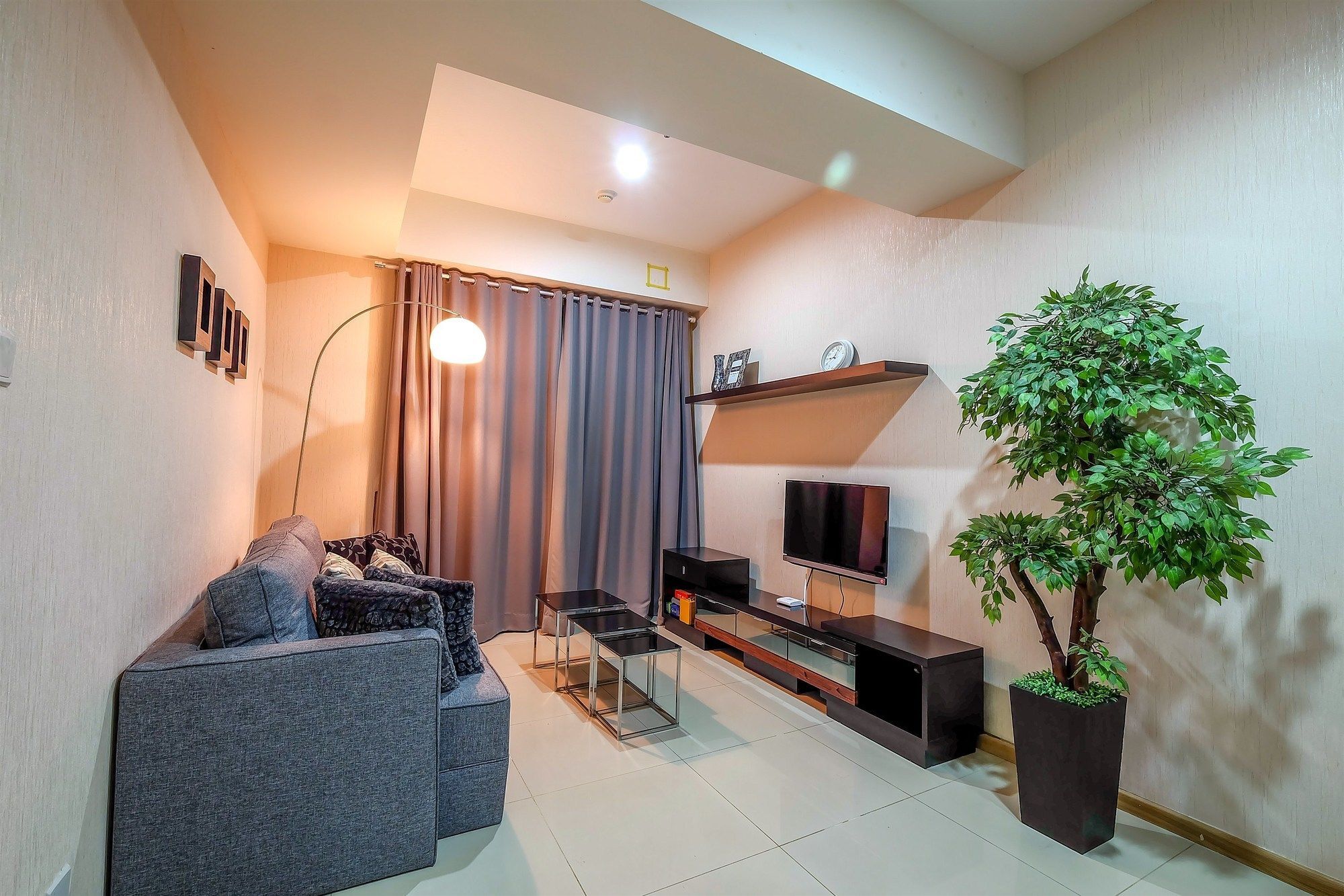 1 Bedroom Apartment Casa Grande Residence By Travelio Jakarta Exterior photo